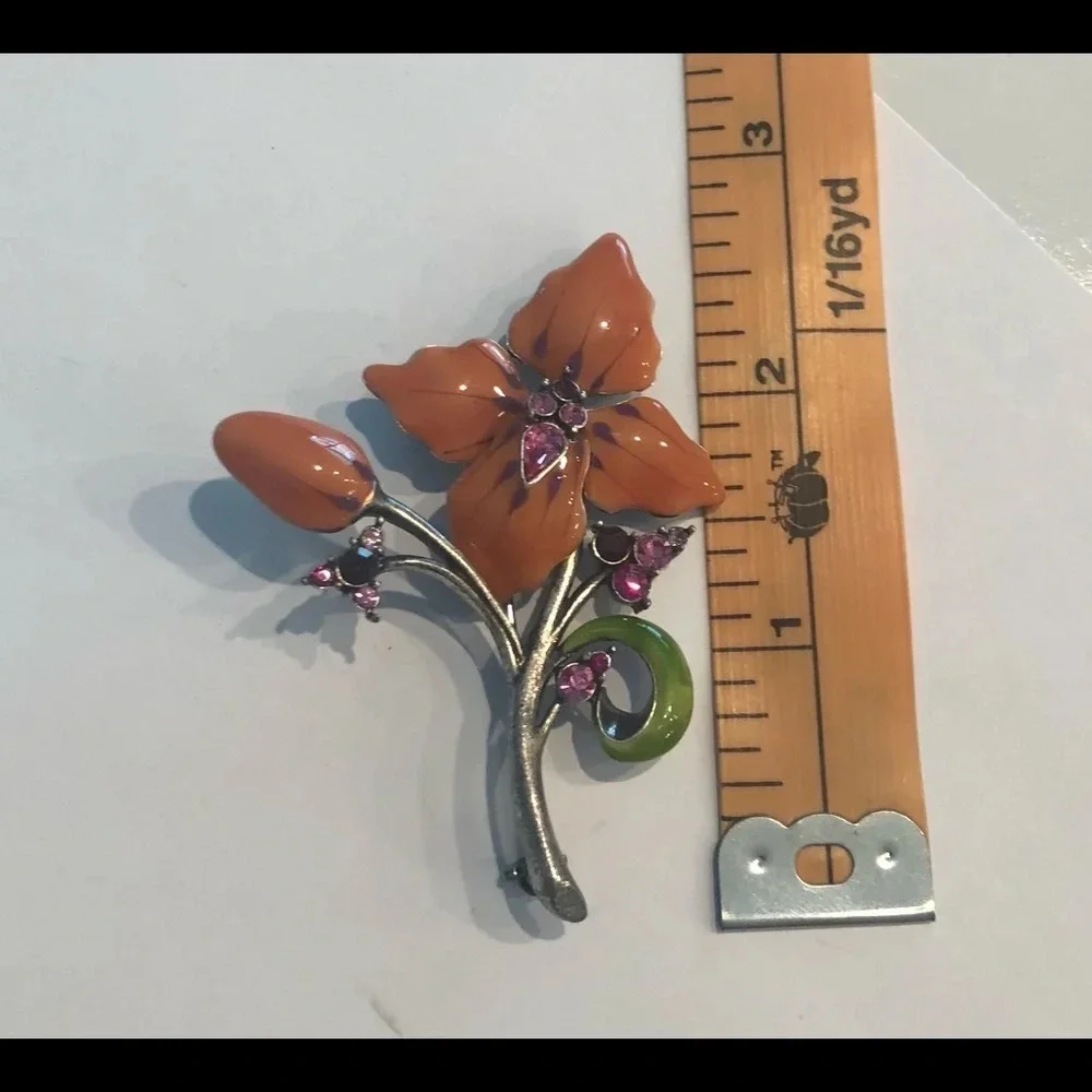 Vintage enamel pin pansy rhinestones - Picture 2 of 4